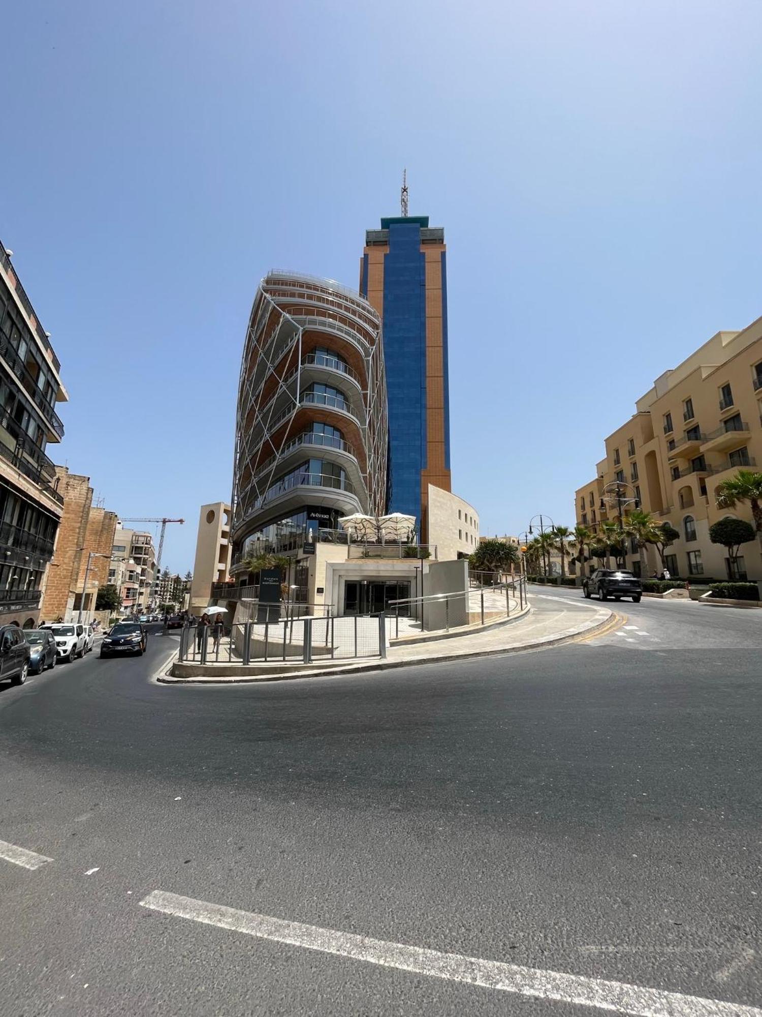 St Julians 1 * San Ġiljan